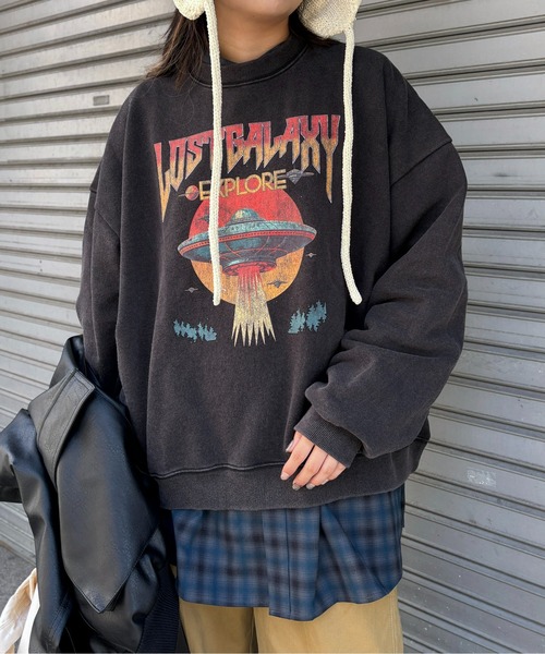 CPCM（シーピーシーエム）の「パウダー加工スウェットプルオーバー（スウェット・メンズ・ブラック/ブラック系その他2/ブラック系その他/ブラック系その他3・MEDIUM/LARGE/SMALL）」の2枚目の写真