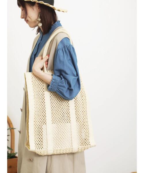 Samansa Mos2（サマンサ モスモス）の「透かしペーパートートバッグ（ハンドバッグ・レディース・ベージュ/キナリ・F）」の3枚目の写真