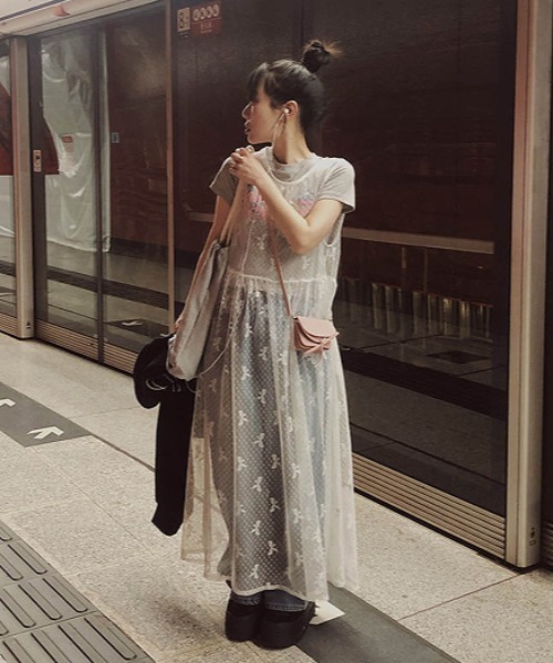 GEMEDA(ジェメダ)の「リボンチュールワンピース(ワンピース・レディース・ホワイト/ブラック・M)」の10枚目の写真