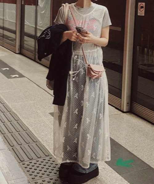 GEMEDA(ジェメダ)の「リボンチュールワンピース(ワンピース・レディース・ホワイト/ブラック・M)」の14枚目の写真