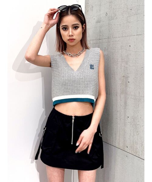 GYDA（ジェイダ）の「カーゴポケットスカートライクショートパンツ（カーゴパンツ・レディース・ブラック/アイボリー・FREE）」の4枚目の写真