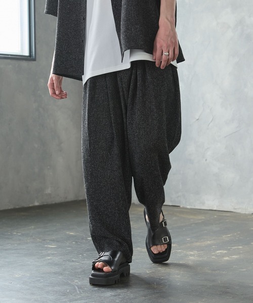 CTHY（シティ）の「ルーズシルエット梨地/サマーツイードドレープバギースラックス（スラックス・メンズ・グレー/ブラック/ブラック系・XL/L/M/S）」の13枚目の写真