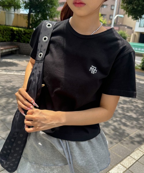 A'GEM/9 × .kom『muah muah/ムーアムーア』STITCH LOGO CROP