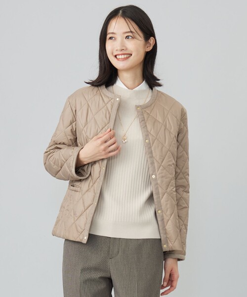 J.PRESS Ladies(J.プレス レディス)の「【WEB限定カラーあり・洗える】コンパクトタフタキルティング ブルゾン(ブルゾン・レディース・ベージュ系/ブラック系/アイボリー系/グレー系/ネイビー系・XS/S)」の1枚目の写真