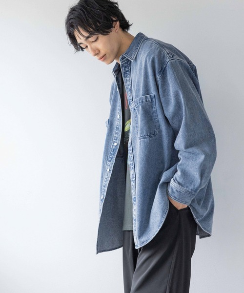 LOWRYS FARM（ローリーズファーム）の「デニムシャツＬ／Ｓ　136885（シャツ/ブラウス・メンズ・ブラック/ケミカルウォッシュ/ブラック系その他・MEDIUM/LARGE）」の3枚目の写真