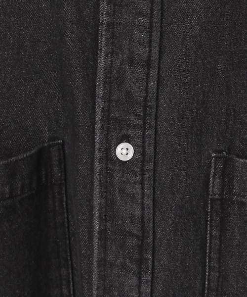 LOWRYS FARM（ローリーズファーム）の「デニムシャツＬ／Ｓ　136885（シャツ/ブラウス・メンズ・ブラック/ケミカルウォッシュ/ブラック系その他・MEDIUM/LARGE）」の12枚目の写真