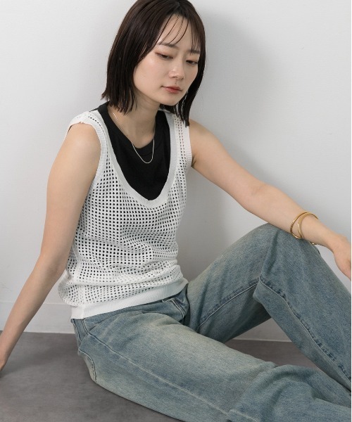 ad thie(アドティエ)の「透かし編み ニットタンクトップ(タンクトップ・レディース・オフホワイト/ベージュ/ブラック/グリーン・FREE)」の10枚目の写真