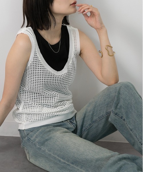 ad thie(アドティエ)の「透かし編み ニットタンクトップ(タンクトップ・レディース・オフホワイト/ベージュ/ブラック/グリーン・FREE)」の11枚目の写真