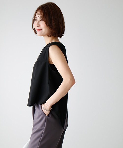 Ehre style(エーレスタイル)の「お洒落は背中から!大人の拘りバックスリットタンクトップ(Tシャツ/カットソー・レディース・ホワイト/ブラウン/ブラック・FREE)」の6枚目の写真