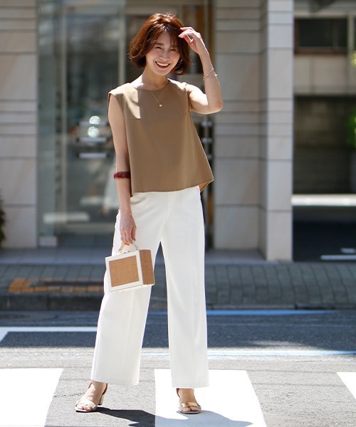 Ehre style(エーレスタイル)の「お洒落は背中から!大人の拘りバックスリットタンクトップ(Tシャツ/カットソー・レディース・ホワイト/ブラウン/ブラック・FREE)」の12枚目の写真