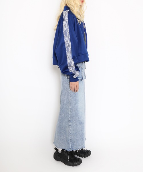 PUNYUS（プニュズ）の「レースラインクロップドトラックジャケット（ジャージ・レディース・ワイン/ブラック/ブルー/グレー・1/2/3/4）」の15枚目の写真