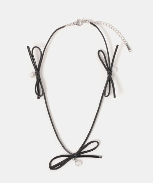 FOREVER 21(フォーエバー トゥエンティーワン)の「【2024FW】パールリボンネックレス(ネックレス・レディース・ブラック/シルバー・FREE)」の1枚目の写真