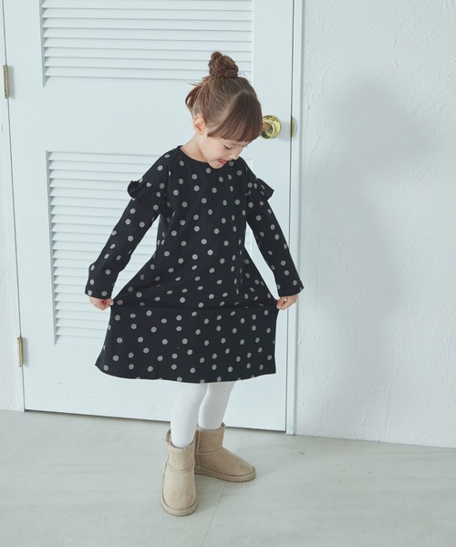 pairmanon(ペアマノン)の「総柄 肩フリル 長袖 ワンピース(ワンピース・キッズ・ブラック系その他2/ベージュ系その他/ベージュ系その他2/ブラック系その他・100/120/150/130/140/110/90)」の8枚目の写真