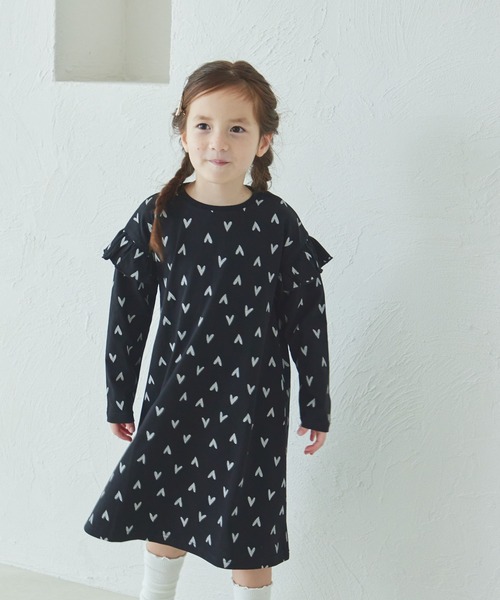 pairmanon(ペアマノン)の「総柄 肩フリル 長袖 ワンピース(ワンピース・キッズ・ブラック系その他2/ベージュ系その他/ベージュ系その他2/ブラック系その他・100/120/150/130/140/110/90)」の13枚目の写真