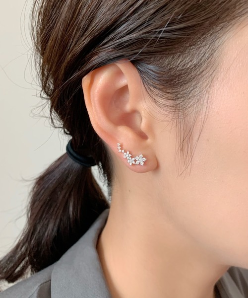 ビアス　&　イヤーカフ セール】ラインビジューピアス / イヤーカフ風 (両耳用)（ピアス