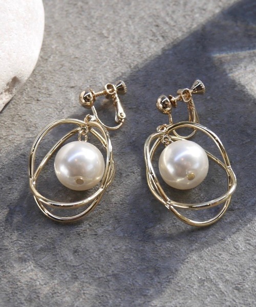 amplis(アンプリス)の「サークルパールイヤリング/lots earring(イヤリング・レディース・シルバー/ゴールド・FREE)」の5枚目の写真