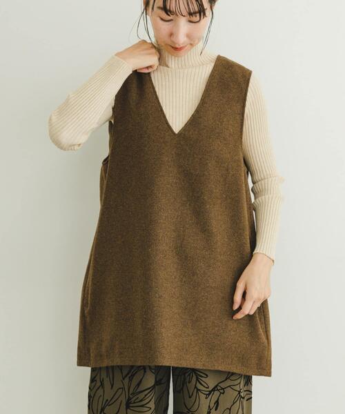 ITEMS URBANRESEARCH(アイテムズ アーバンリサーチ)の「Vネックジレ(シャツ/ブラウス・レディース・チャコールグレー/グレー/ブラウン・FREE)」の3枚目の写真
