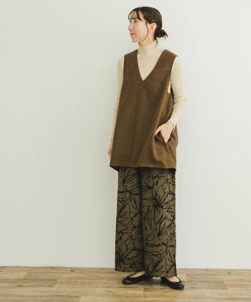 ITEMS URBANRESEARCH(アイテムズ アーバンリサーチ)の「Vネックジレ(シャツ/ブラウス・レディース・チャコールグレー/グレー/ブラウン・FREE)」の19枚目の写真
