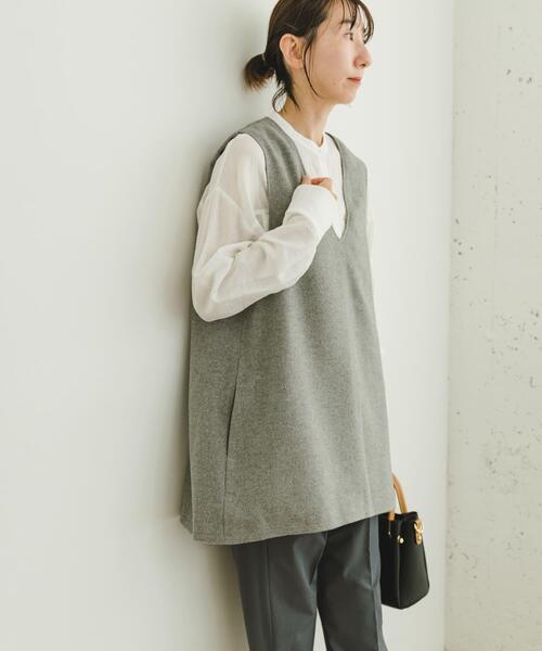 ITEMS URBANRESEARCH(アイテムズ アーバンリサーチ)の「Vネックジレ(シャツ/ブラウス・レディース・チャコールグレー/グレー/ブラウン・FREE)」の10枚目の写真