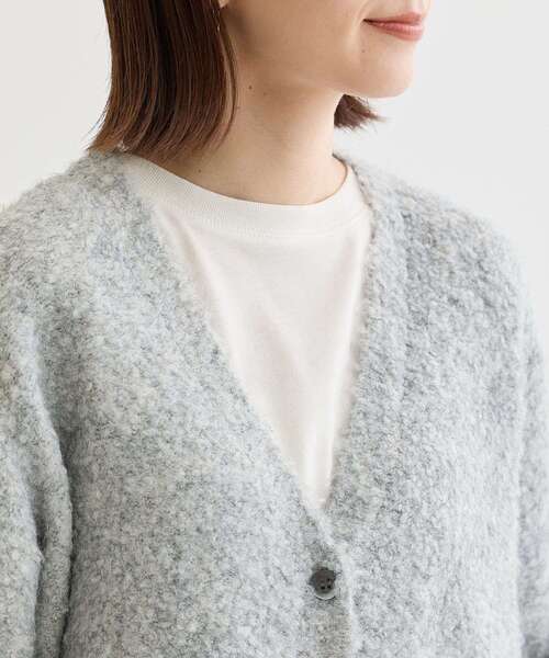 Green　Parks（グリーンパークス）の「ブークレーVネックミディ丈カーディガン（カーディガン/ボレロ・レディース・ベージュ/グレー/ブルー・FREE）」の11枚目の写真