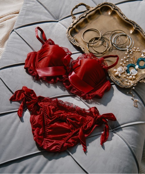 セクシーハーフブラジャー＆ショーツセット（ブラ&ショーツ
