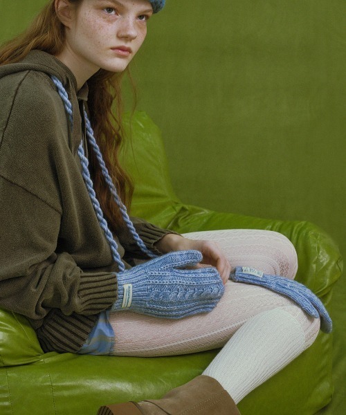 ROCKFISH WEATHERWEAR（ロックフィッシュウェザーウェア）の「CABLE KNIT MITTENS（手袋・レディース・アイボリー/ラベンダー/ライトイエロー/ブルー/レッド/グリーン・FREE）」の15枚目の写真