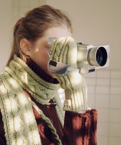 ROCKFISH WEATHERWEAR（ロックフィッシュウェザーウェア）の「CABLE KNIT MITTENS（手袋・レディース・アイボリー/ラベンダー/ライトイエロー/ブルー/レッド/グリーン・FREE）」の11枚目の写真