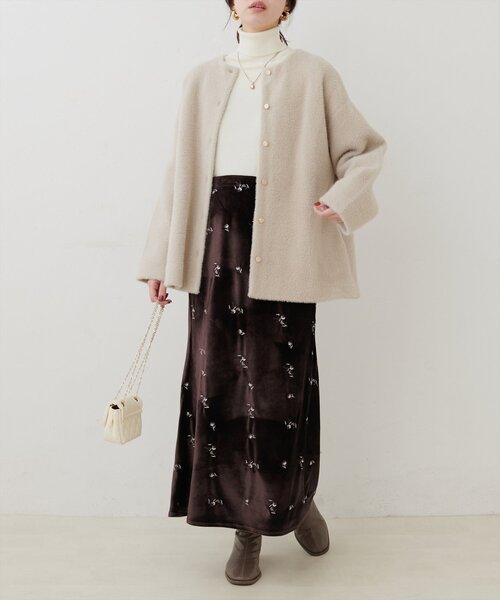 natural couture（ナチュラルクチュール）の「ベロア刺繍マーメイドスカート（スカート・レディース・ブラウン/グレー/アイボリー・FREE）」の14枚目の写真