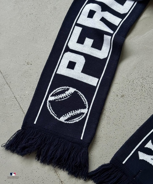 Perushu（ペルーシュ）の「Perushu × MLB ジャガードニットマフラー（マフラー・メンズ・ネイビー/レッド/ブラック・FREE）」の10枚目の写真