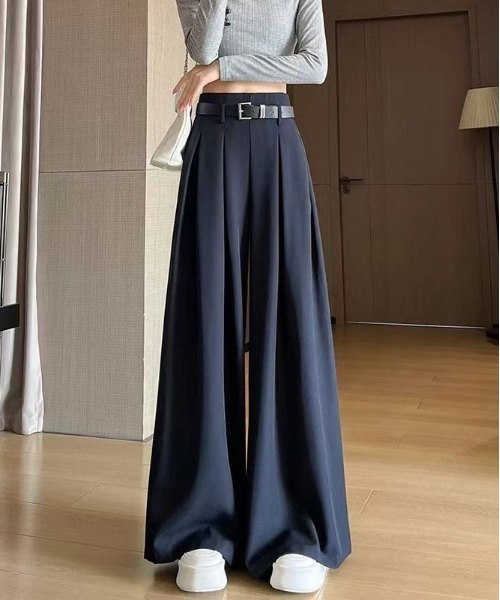 FINEnough(ファインナフ)の「ベルト付きタックプリーツワイドパンツ(その他パンツ・レディース・ネイビー/ワインレッド/チャコールグレー/ブラック・M/S)」の3枚目の写真