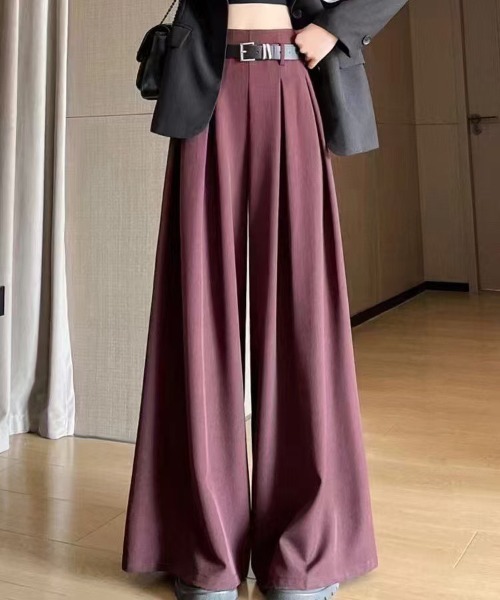 FINEnough(ファインナフ)の「ベルト付きタックプリーツワイドパンツ(その他パンツ・レディース・ネイビー/ワインレッド/チャコールグレー/ブラック・M/S)」の4枚目の写真