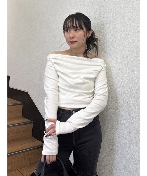 jouetie（ジュエティ）の「ドレープオフショルトップス（Tシャツ/カットソー・レディース・ブラック/オフホワイト/ブルー・MEDIUM）」の2枚目の写真