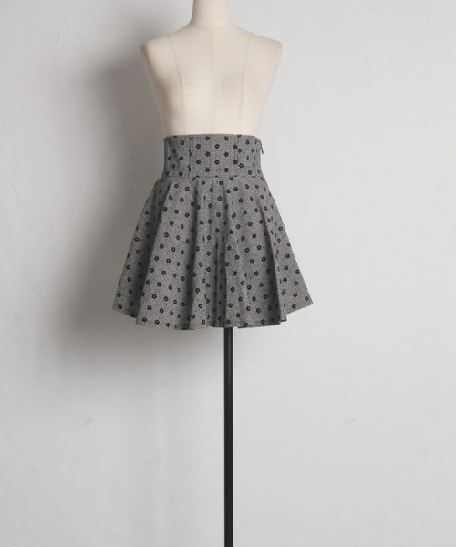 tocco closet(トッコ クローゼット)の「フラワーフロッキーミニスカパン(スカート・レディース・ブラウン/ブラック・M)」の15枚目の写真