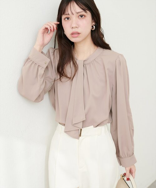 natural couture（ナチュラルクチュール）の「フロッキーチェック長袖ブラウス（シャツ/ブラウス・レディース・ホワイト系その他/ピンクベージュ/グレイッシュベージュ/ブラック系その他・FREE）」の7枚目の写真