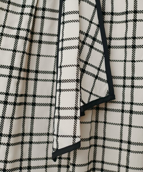 natural couture（ナチュラルクチュール）の「フロッキーチェック長袖ブラウス（シャツ/ブラウス・レディース・ホワイト系その他/ピンクベージュ/グレイッシュベージュ/ブラック系その他・FREE）」の16枚目の写真