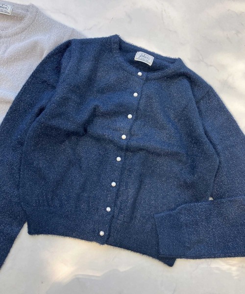 AS KNOW AS plus（アズノゥアズプラス）の「●パールボタン ラメフェザーショートカーディガン（カーディガン/ボレロ・レディース・レッド系/イエロー系/ネイビー系/グレー系・FREE）」の9枚目の写真