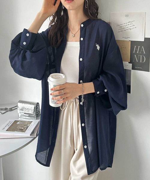 U.S. POLO ASSN.(ユーエスポロアッスン)の「GeeRA別注【U.S. POLO ASSN.】ユーエスポロアッスン バンドカラーワンポイント刺繍シアーシャツ(シャツ/ブラウス・レディース・ピンク/ネイビー/ストライプ/オフホワイト・LARGE/X-LARGE/MEDIUM)」の6枚目の写真