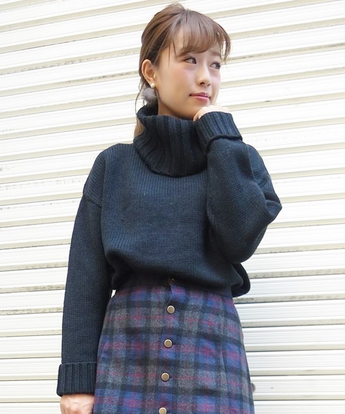 Chico（チコ）の「【who's who Chico】オフタートルニットプルオーバー（ニット/セーター・レディース・ホワイト/ブラック/グレー/ライトパープル・FREE）」の3枚目の写真