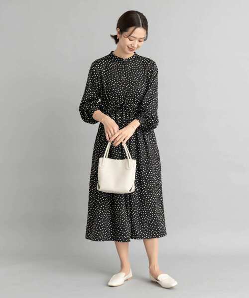 URBAN RESEARCH DOORS(アーバンリサーチドアーズ)の「ドットプリントワンピース(ワンピース・レディース・ブラック/ネイビー・MEDIUM)」の9枚目の写真
