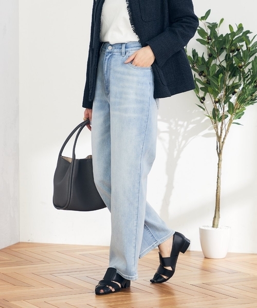 a.v.v(アーヴェヴェ)の「デニムストレートパンツ(デニムパンツ・レディース・ブルー/ダークインディゴブルー/ライトグレー・36/34/40/38/42)」の4枚目の写真