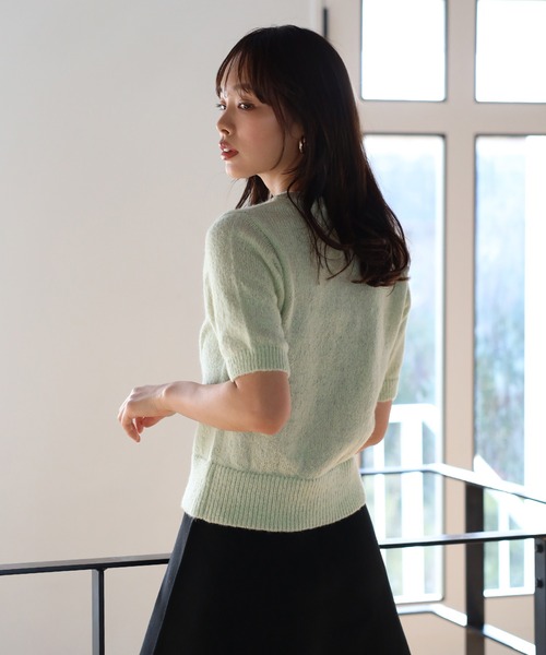 ENC（エンク）の「front black button summer knit cardigan / フロントブラックボタンサマーニットカーディガン（カーディガン/ボレロ・レディース・ダークネイビー/ミント/オフホワイト/チャコールグレー/ライトイエロー/ブラック・FREE）」の13枚目の写真
