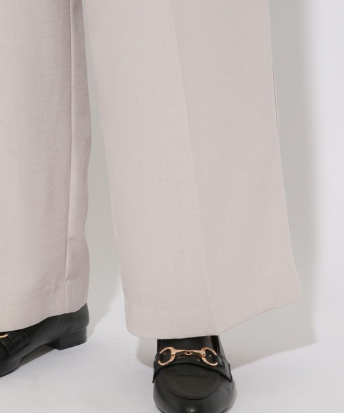 Elura(エルーラ)の「イージー2タックワイドパンツ<低身長サイズあり>/290981(その他パンツ・レディース・グレイッシュベージュ/ライトイエロー/ネイビー・FREE(S)/MEDIUM/LARGE)」の10枚目の写真