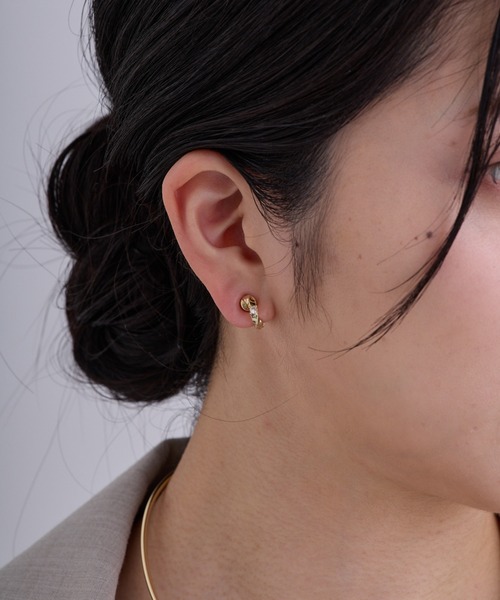 CALIN STANDARD(カリンスタンダード)の「◆金属アレルギー対応◆◆made in japan◆【痛くない】【落ちにくい】【片手で簡単】ツイストキュービックジルコニア マグネットイヤリング(イヤリング・レディース・ゴールド/シルバー・FREE)」の9枚目の写真