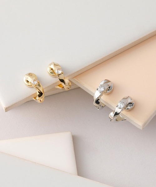 CALIN STANDARD(カリンスタンダード)の「◆金属アレルギー対応◆◆made in japan◆【痛くない】【落ちにくい】【片手で簡単】ツイストキュービックジルコニア マグネットイヤリング(イヤリング・レディース・ゴールド/シルバー・FREE)」の10枚目の写真