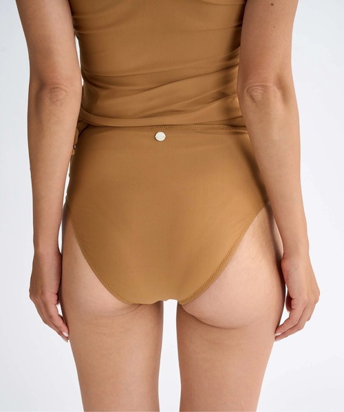 ROXY（ロキシー）の「RIBEIRA BRAVA BEACH/ロキシーキャミソール・タンキニ・ショーツ3点セット(水着)（水着・レディース・ブラック/ターコイズブルー/イエロー・SMALL/MEDIUM/LARGE）」の8枚目の写真