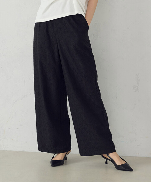 COMME CA ISM(コムサイズム)の「エンブロイダリーレース ワイドパンツ(その他パンツ・レディース・ブラック・LARGE/MEDIUM)」の6枚目の写真