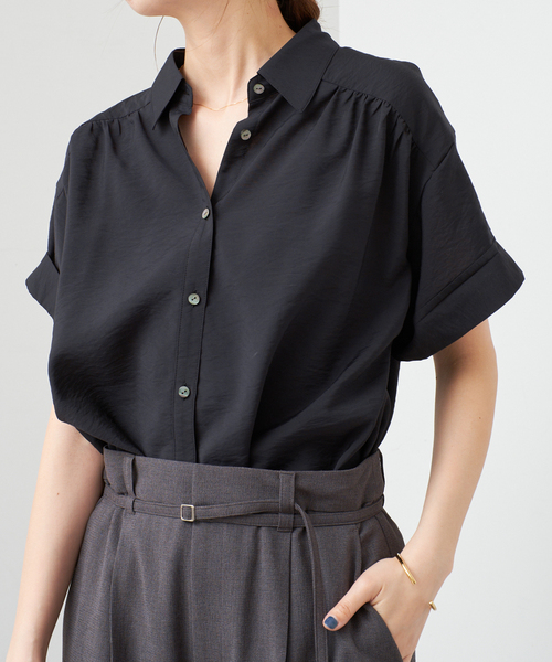 Spick & Span(スピックアンドスパン)の「ソフトローンギャザー半袖シャツ(シャツ/ブラウス・レディース・ブラック/オレンジ/ホワイト・FREE)」の8枚目の写真