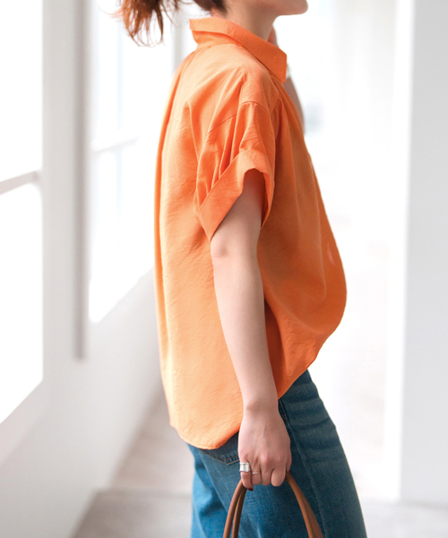 Spick & Span(スピックアンドスパン)の「ソフトローンギャザー半袖シャツ(シャツ/ブラウス・レディース・ブラック/オレンジ/ホワイト・FREE)」の21枚目の写真