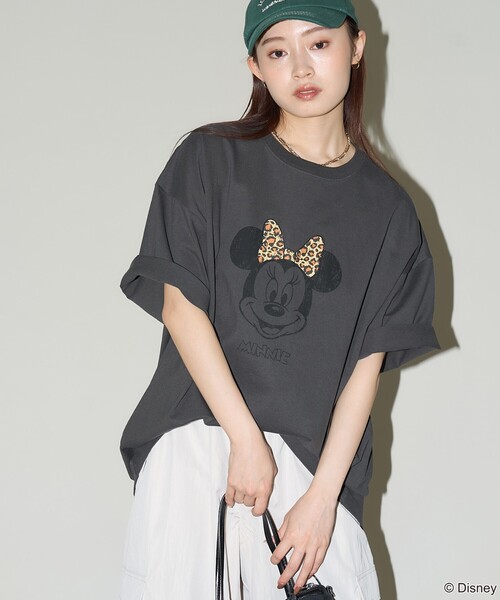 Disney（ディズニー）の「PUBLUX/パブリュクス 別注 MINNIE FACEプリントTシャツ(限定展開)（Tシャツ/カットソー・メンズ・ピンク/ブラック/ホワイト・SMALL/LARGE/MEDIUM）」の11枚目の写真