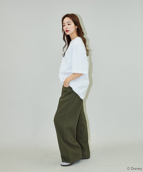 Disney（ディズニー）の「PUBLUX/パブリュクス 別注 MINNIE FACEプリントTシャツ(限定展開)（Tシャツ/カットソー・メンズ・ピンク/ブラック/ホワイト・SMALL/LARGE/MEDIUM）」の20枚目の写真